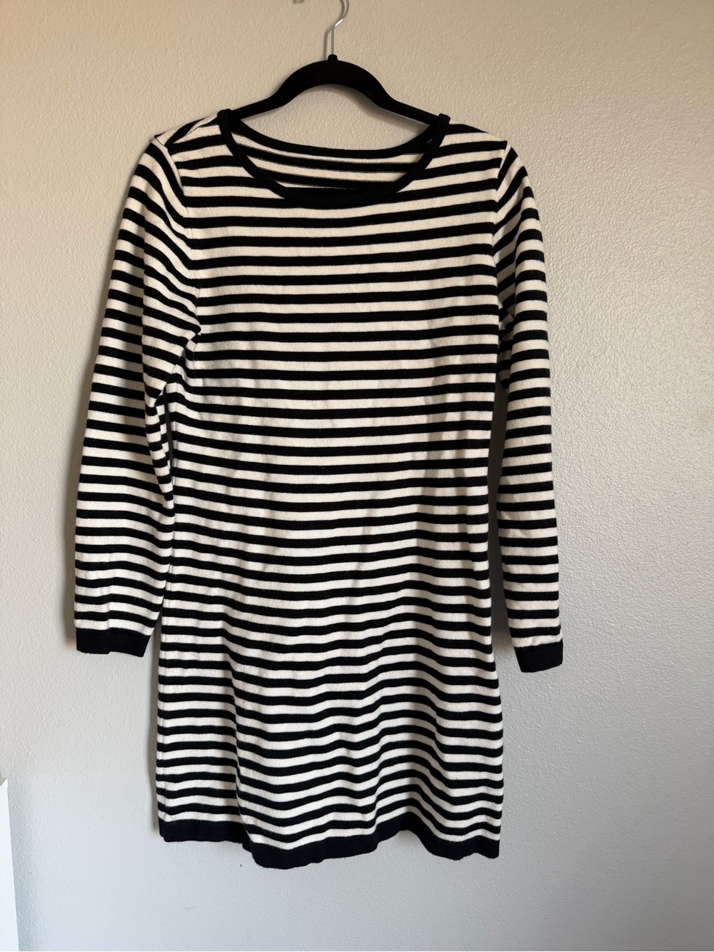 Black and White Striped Long Sleeve Knit Dress